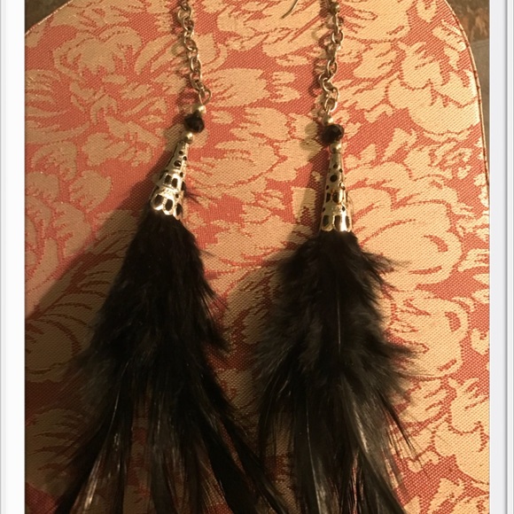 REDUCED TODAY!!!!! Lovely Feather Earrings - Picture 3 of 4